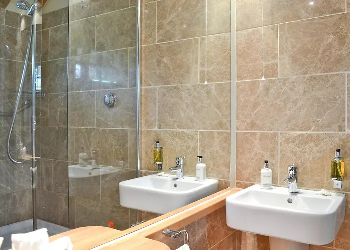 Ash Garth Дом отдыха *